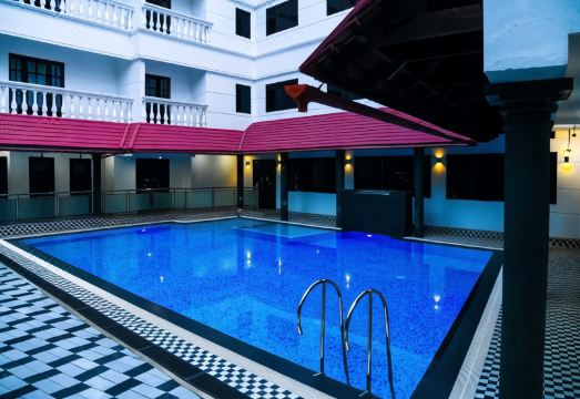 SajjoysHotel Overview