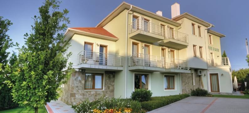 翡翠酒店-伊苏斯蒂德酒店(Jade Hotel-Ezüsthíd Hotel)图片