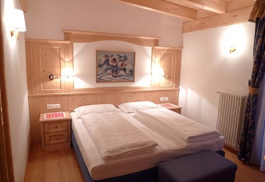 Family and Wellness Residence Ciasa AntersiesHotel Overview