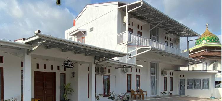 位于巴东西的3卧室公寓-360平方米|带3个独立浴室(Guesthouse Pondok Amak)图片