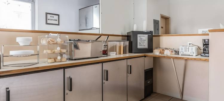 奥玛克 - 奥卡诺根罗德威套房汽车旅馆(Rodeway Inn & Suites Omak - Okanogan)图片