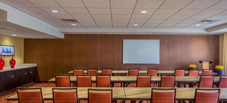 查尔斯顿市中心/市政中心万怡酒店(Courtyard Charleston Downtown/Civic Center)图片