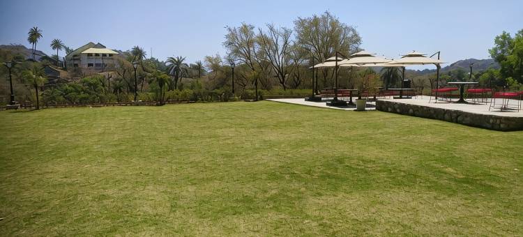 帕拉恩普尔宫饭店(Palanpur Palace)图片