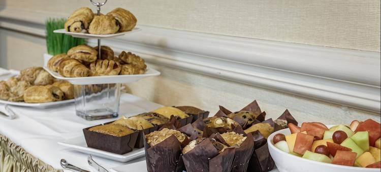 奥克维尔蒙特卡洛套房酒店(Monte Carlo Inn Oakville Suites)图片
