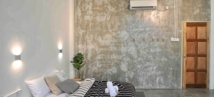 3 BDR shoplot style homestay Yong Peng three rooms.图片