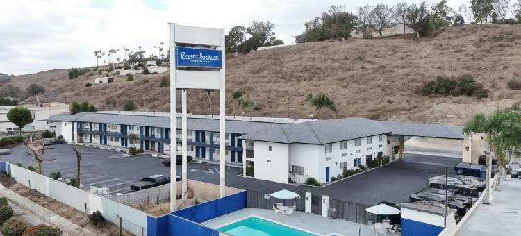 波莫纳费尔普莱克斯温德姆酒店(Travelodge by Wyndham Fairplex Pomona)图片