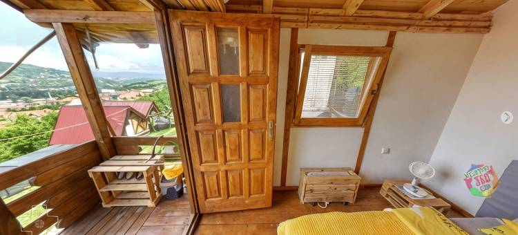 波斯尼亚金字塔豪华帐篷住宿(Bosnian Pyramid Glamping)图片