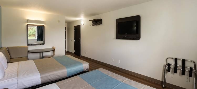 罗斯柴尔德6号汽车旅馆(Motel 6 Rothschild, WI)图片