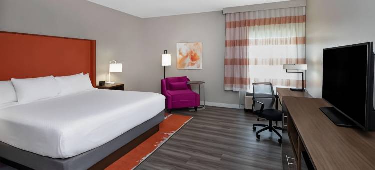 格林斯伯勒ARPT高点拉昆塔温德姆套房酒店(La Quinta Inn & Suites by Wyndham Greensboro Arpt High Point)图片