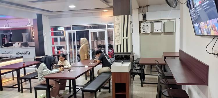 OYO 91324阿利亚伊斯兰家庭旅馆(OYO 91324 Aliya Homestay Syariah)图片