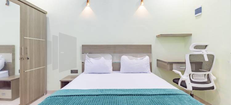 希瓦家园沙利亚红伙伴靠近阿伦阿伦特加尔(Shiva Home Syariah RedPartner Near Alun Alun Tegal)图片