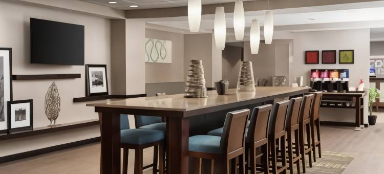 希尔顿欢朋酒店-费尔蒙特(Hampton Inn Fairmont)图片