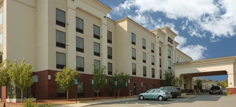 曼彻斯特 - 贝德福德希尔顿欢朋套房酒店(Hampton Inn & Suites Manchester-Bedford)图片