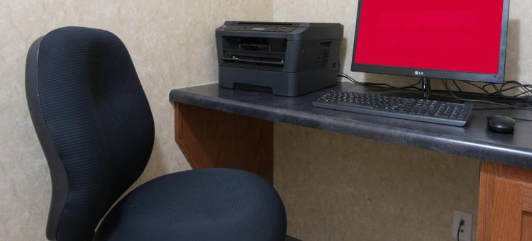 迪金森红顶套房酒店(Red Roof Inn & Suites Dickinson)图片