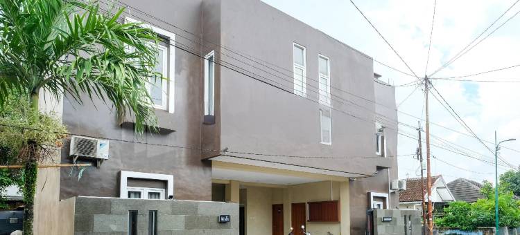 日惹格拉明吉兰民宿-红门酒店合作(Grha Minggiran Homestay Yogyakarta Mitra RedDoorz)图片
