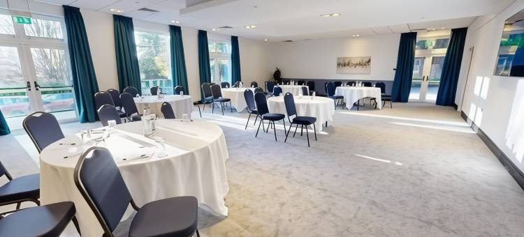 Holiday Inn 凯尼尔沃思(Holiday Inn KENILWORTH - WARWICK by IHG)图片