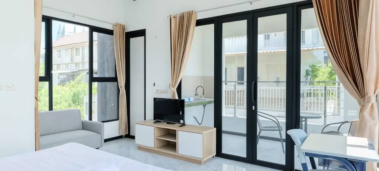 Urbanview Golden Barbie Near Jawa Timur Park 2图片