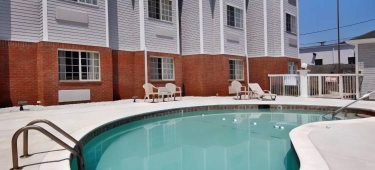 Microtel Inn & Suites by Wyndham Charlotte/Northlake图片