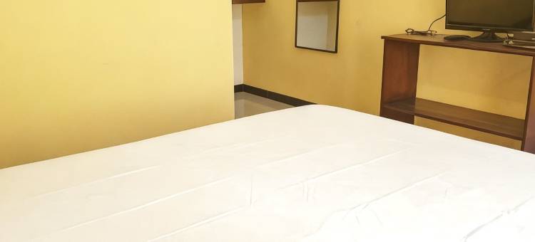 庞越市布罗莫22米特拉巴尤昂加车站伊斯兰教法红多兹民宿(Bromo 22 Homestay Syariah Near Terminal Bayuangga Probolinggo Mitra RedDoorz)图片