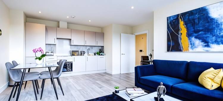 Hybrid Resi - Cheam, Sutton Near Wimbledon with Onsite Car Parking图片