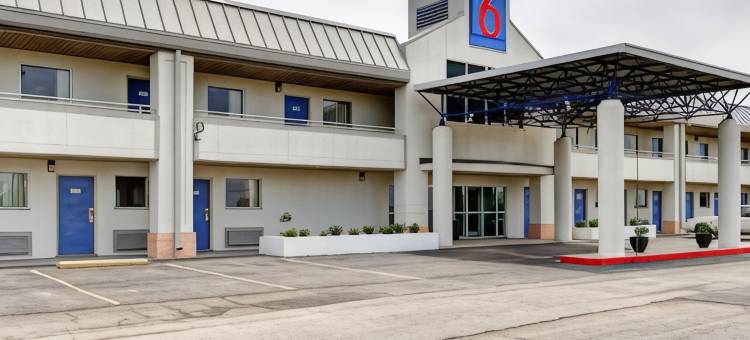 俄亥俄北里奇维尔6号汽车旅馆 - 克利夫兰国际机场 - 北里奇维尔(Motel 6 North Ridgeville, Oh - Cleveland Intl Airport - N Ridgeville)图片
