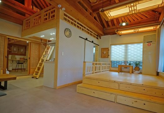 Naru Hanok Stay Hotel Overview