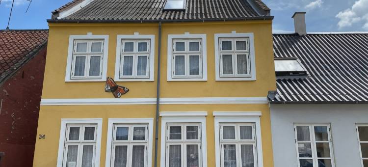 鲁兹克宾假日客房酒店(Holiday Rooms Rudkøbing)图片