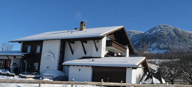 阿尔差勒特斯格弯斯敦酒店(Alpchalet Schwanstein)图片