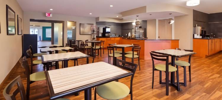 梅诺莫尼贝斯特韦斯特优质套房酒店(Best Western Plus Menomonie Inn  Suites)图片