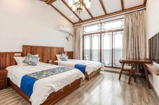 望田居团建烧烤会议泳池民宿(南缥缈峰路分店)