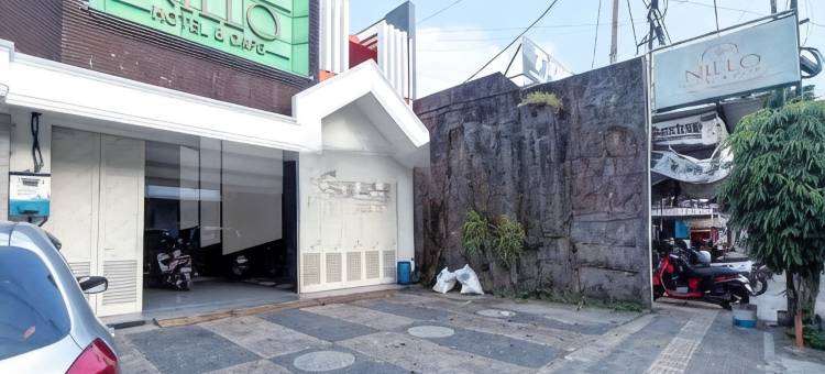 尼洛霍特尔克布门米特拉瑞德多兹(Nillo Hotel Kebumen Mitra RedDoorz)图片