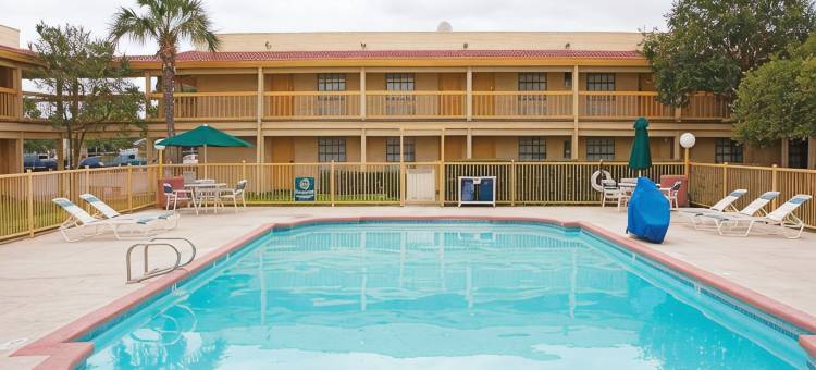 拉昆塔温德姆酒店由温汉姆IH-10西部圣安东尼奥TX(La Quinta Inn by Wyndham IH-10 West San Antonio TX)图片