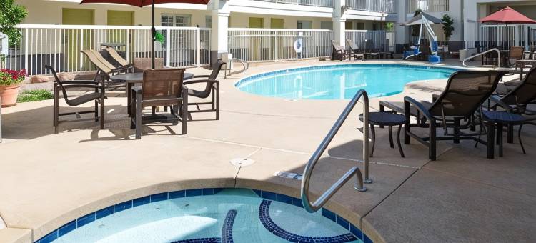 凤凰城贝蒙特/坦佩大学酒店及套房by Wyndham(Baymont Inn & Suites by Wyndham Tempe University/Phoenix)图片