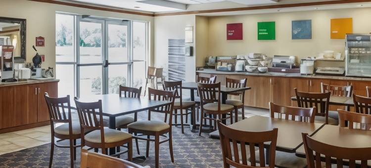 舒适套房酒店(Comfort Suites French Lick)图片