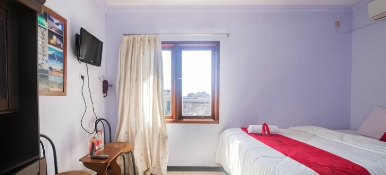 红多兹酒店-近布姆海滩(RedDoorz Near Pantai Boom)图片