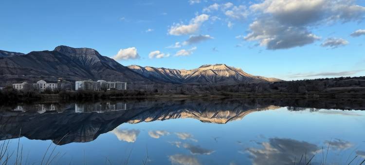 Western Slope Suites Parachute图片