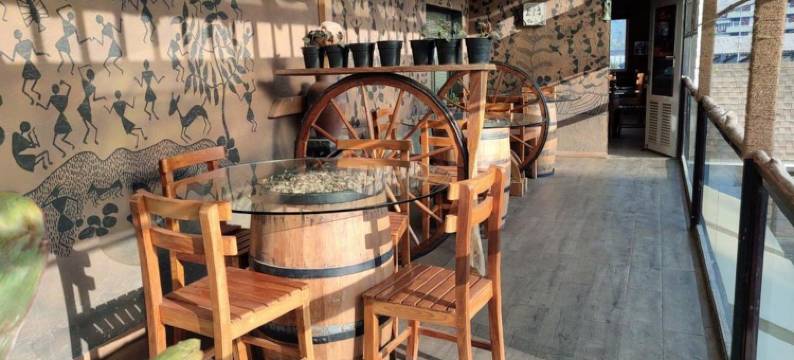 红麻雀度假村(Red Sparrow)图片