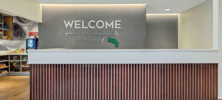 圣荷西机场希尔顿欢朋酒店(Hampton by Hilton San Jose Airport)图片