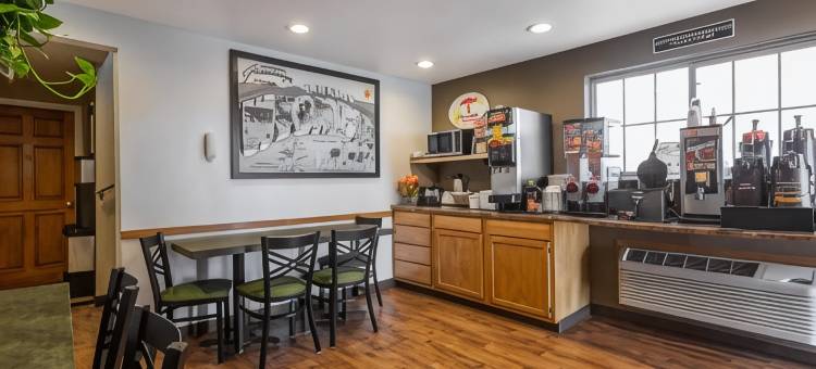 道格拉斯温德姆速8酒店(Super 8 by Wyndham Douglas, WY)图片