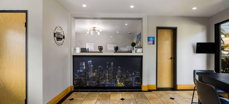 Sunset West Hotel, SureStay Collection by Best Western图片