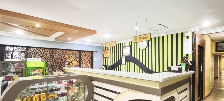 Hotel Pasar Besar RedPartner near Tugu Pahlawan图片