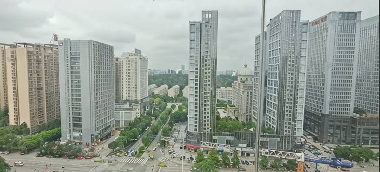 隐居东篱青年民宿(万象城地铁站店)图片