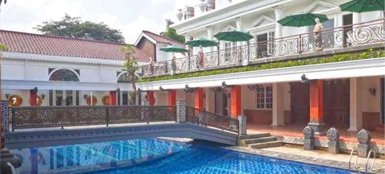 梭罗华美达套房酒店(Ramada Suites by Wyndham Solo)图片