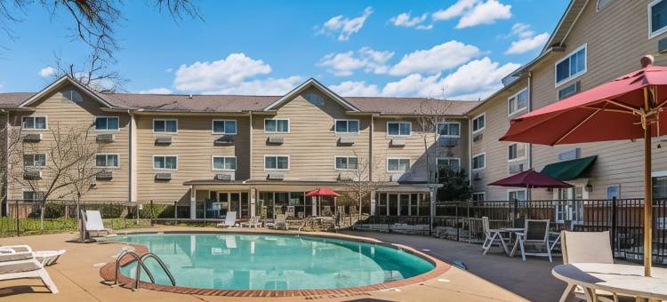 MainStay套房哥伦布市堡摩尔边上(MainStay Suites Columbus Next to Fort Moore)图片