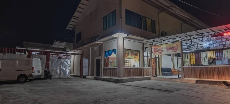 RedDoorz Plus @ Bukit Cinta街道(RedDoorz Plus at Bukit Cinta Street Balikpapan)图片