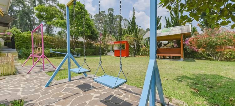 红门酒店@彭多克维纳贡芝维迪(RedDoorz @ Pondok Winagung Ciwidey)图片