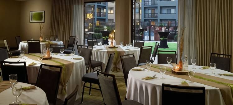 亚特兰大周界中心万怡酒店(Courtyard Atlanta Perimeter Center)图片