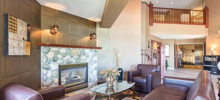 舒眠套房Bay View Acme - 特拉弗斯城(Sleep Inn & Suites Bay View Acme - Traverse City)图片