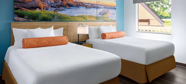 昆斯伯里乔治湖戴斯酒店(Days Inn by Wyndham Queensbury/Lake George)图片