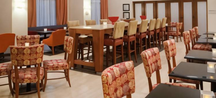 迈诺特欢朋酒店及套房(Hampton Inn & Suites Minot Airport)图片